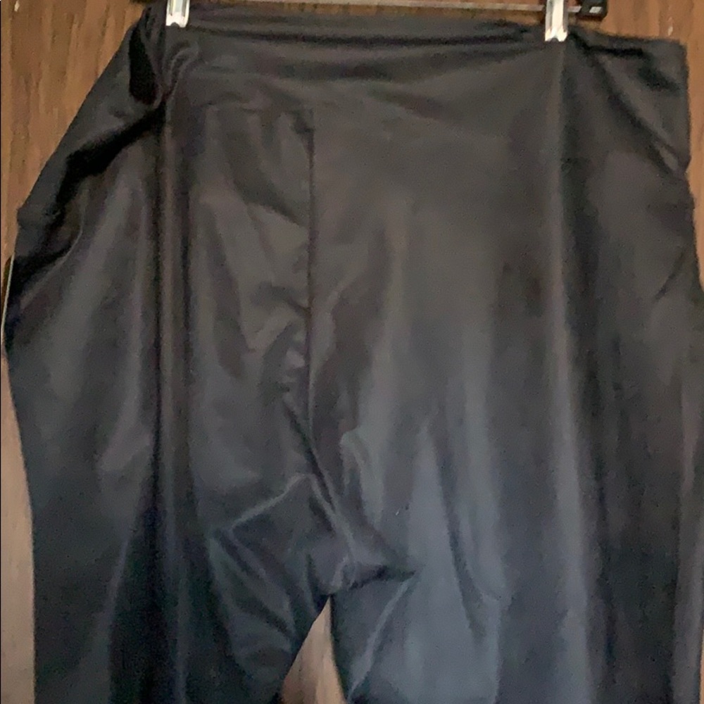 D & G navy slim and sleek leggings. Size 3x